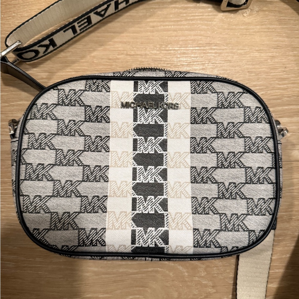 Michael Kors Crossbody Bag